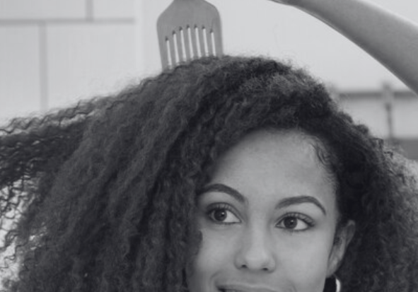 The Art of Detangling Hair: A Comprehensive Guide